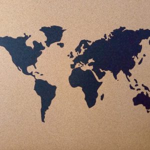 Ilmoitustaulun maailmankartta luonnollinen